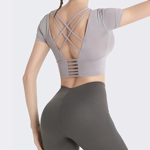 Boutique Tops - NEW SEAMLESS SCULPT BABY GREY STRAPPY BACK VITAL GYM CROP TOP SPORTS BRA S
